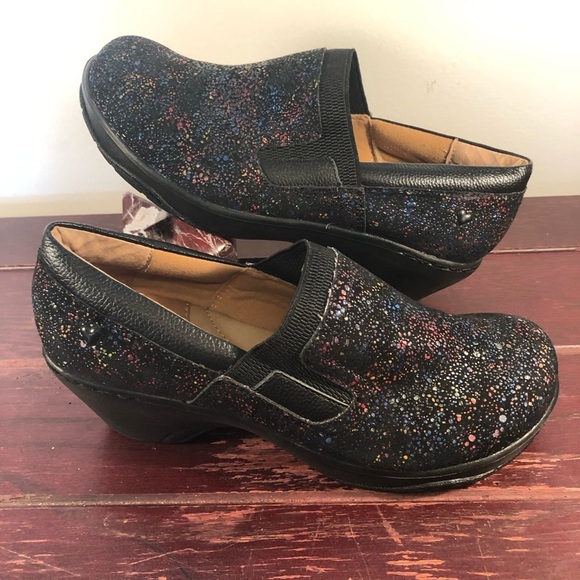 Women's Nurse Mate Cosmic Black Slip On Shoes Size 10W NWOT - Picture 2 of 10